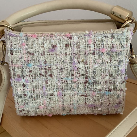 Tweed purse with sequin florals. - Picture 2 of 2